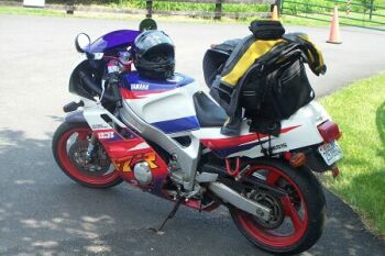 Yamaha FZR600